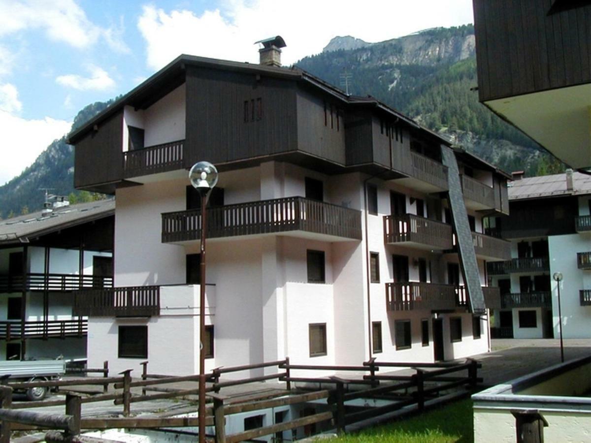 Ferienwohnung Des Alpes 2 Canazei Exterior foto